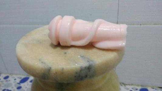 TPE和硅膠做飛機(jī)杯誰更好？