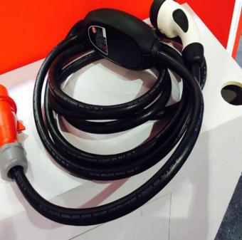 新能源充電電纜材料用TPE材料還是PVC材料好？